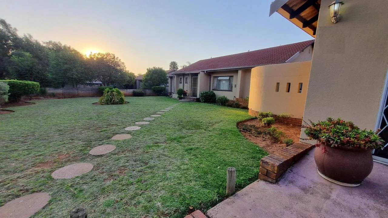 3 Bedroom House for sale in Dennesig