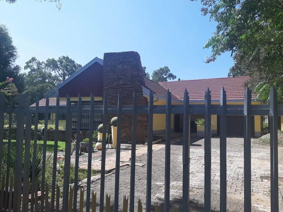 3 Bedroom House for sale in Suidrand