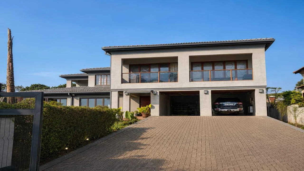 4 Bedroom House for sale in Aquapark