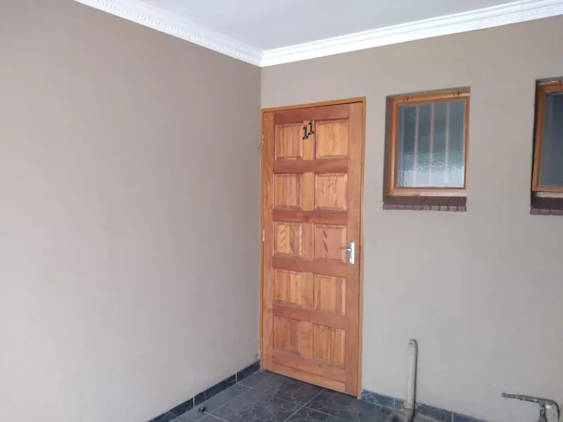 0.5 Bedroom Apartment / flat to rent in Moregloed