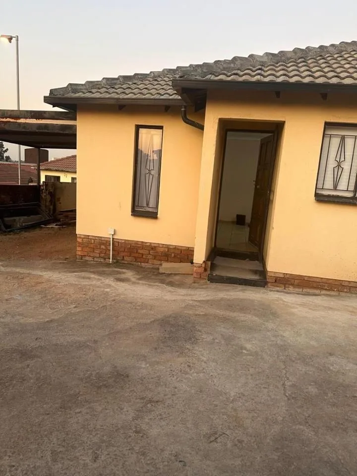 2 Bedroom House to rent in Pretoria West