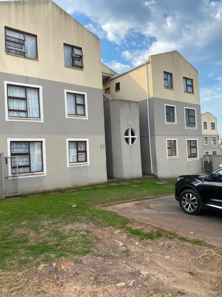 Apartment / flat for sale in Amalinda