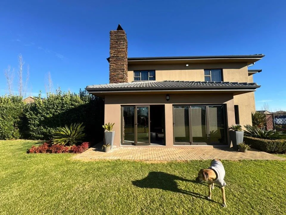 4 Bedroom House for sale in Grimbeeck Park