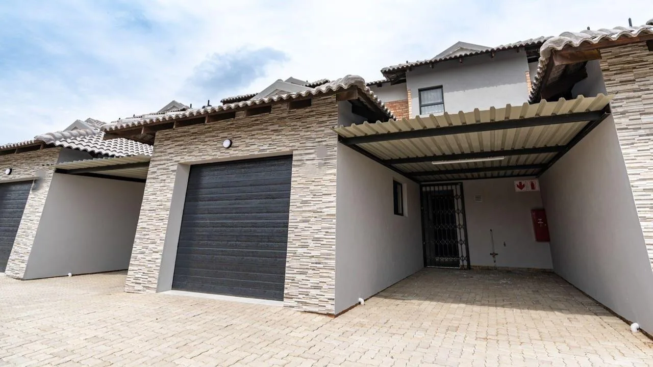 3 Bedroom Townhouse to rent in Secunda Central