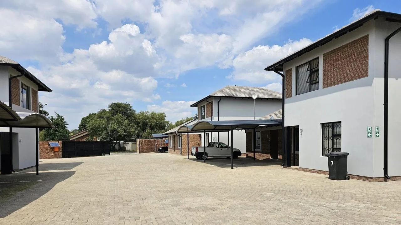 2 Bedroom Townhouse to rent in Secunda
