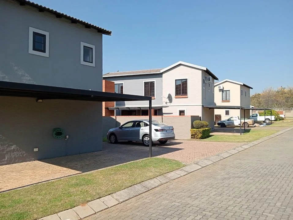 3 Bedroom Townhouse for sale in Waterval East