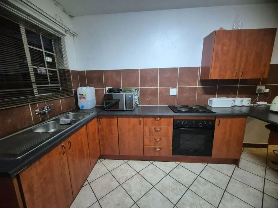 2 Bedroom Townhouse to rent in Middelburg Central