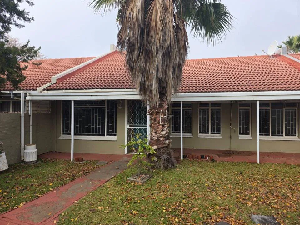 3 Bedroom House for sale in Rhodesdene