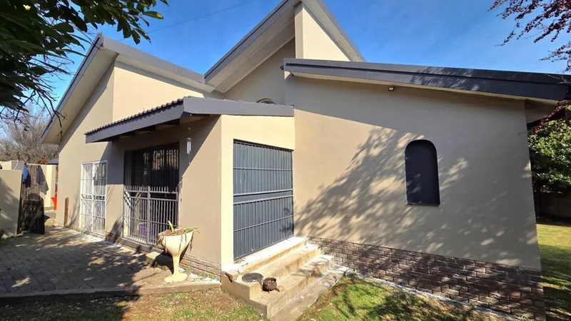 3 Bedroom House to rent in Panorama