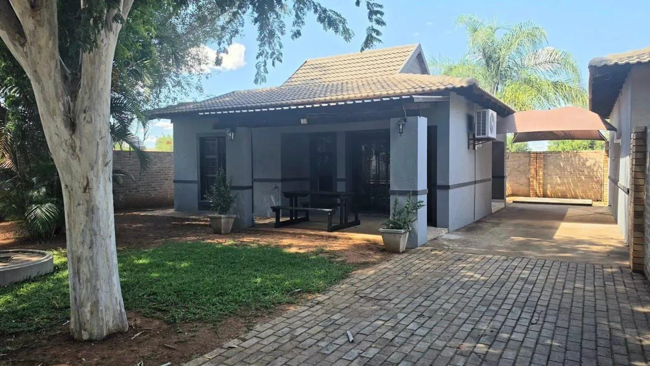 1 Bedroom House to rent in Lephalale