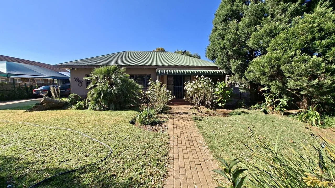 4 Bedroom House for sale in Potchefstroom Central