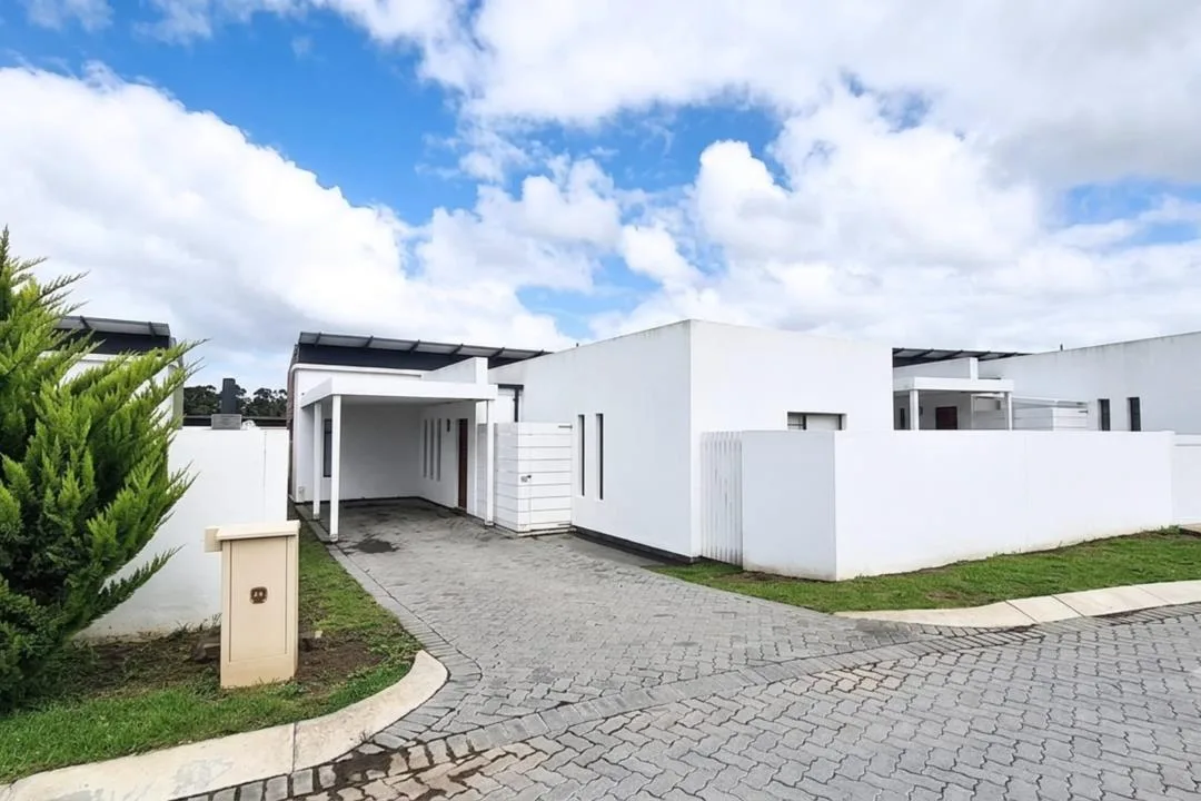 3 Bedroom House for sale in Nahoon Valley Park