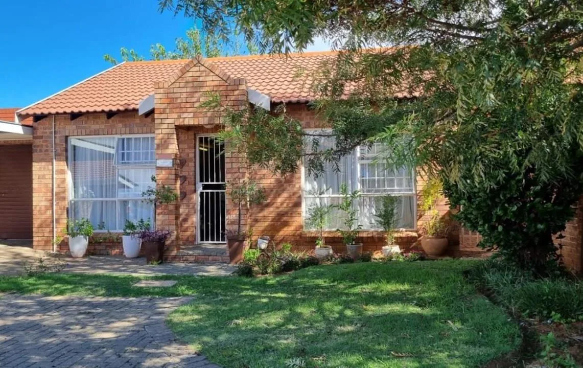 2 Bedroom Townhouse to rent in Universitas