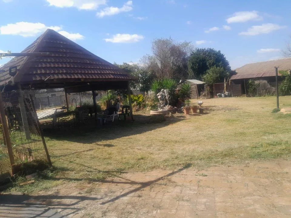 2 Bedroom House for sale in Jackaroo Park