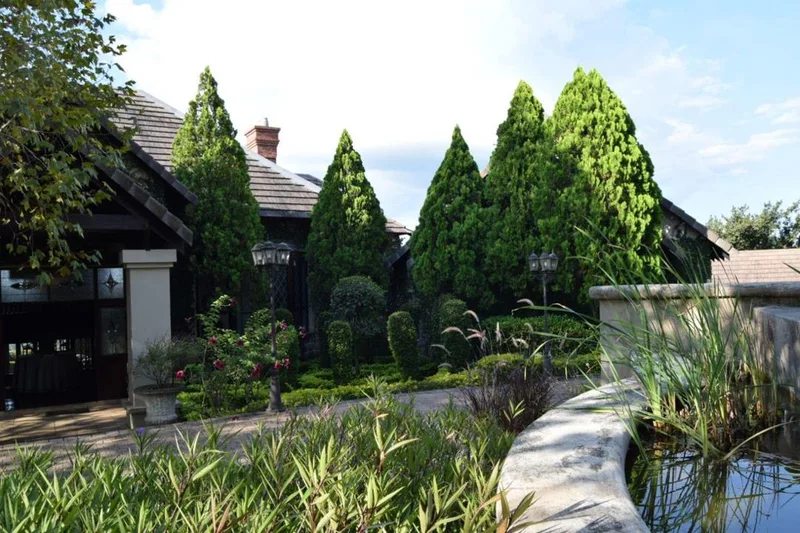 5 Bedroom House for sale in Sonheuwel Ext 1