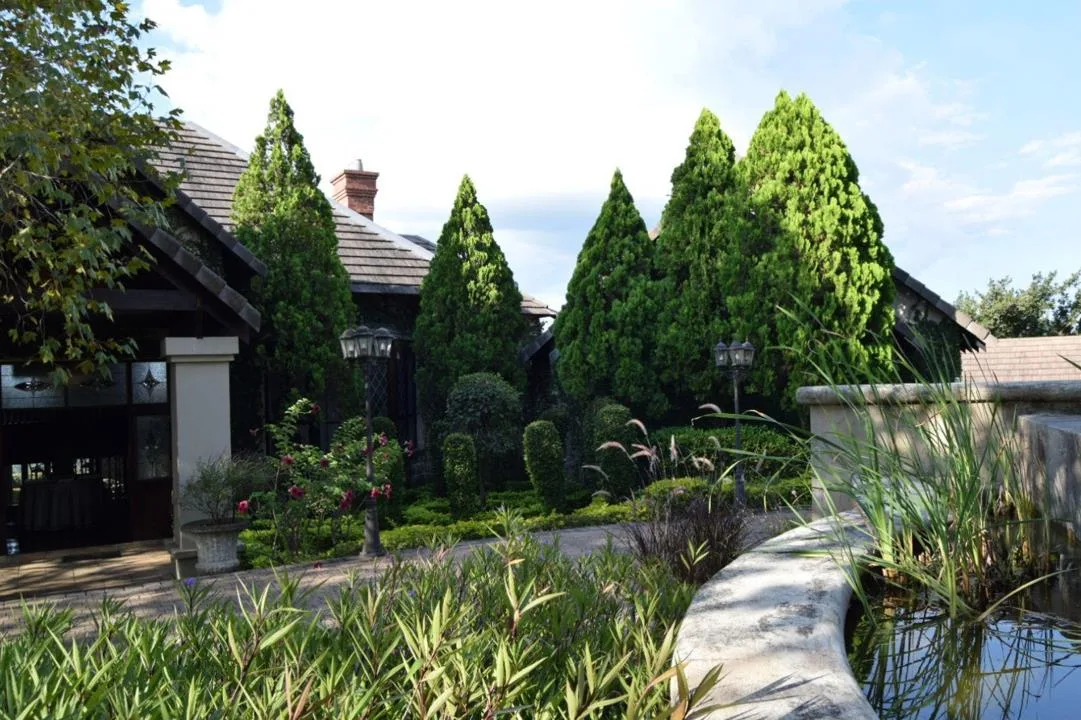 5 Bedroom House for sale in Sonheuwel Ext 1