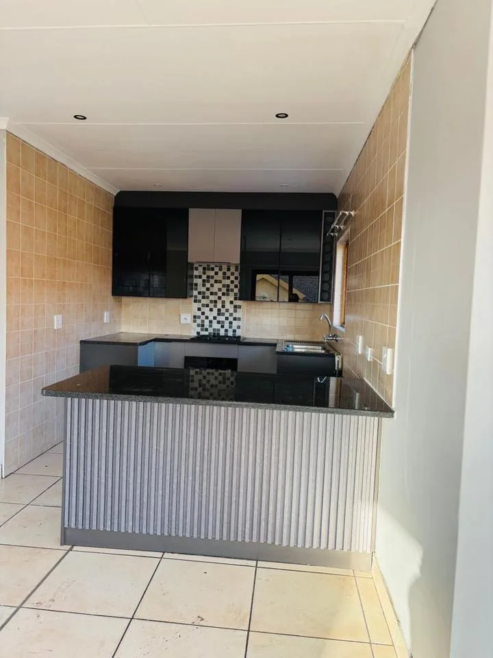 3 Bedroom Apartment / flat to rent in Reyno Ridge
