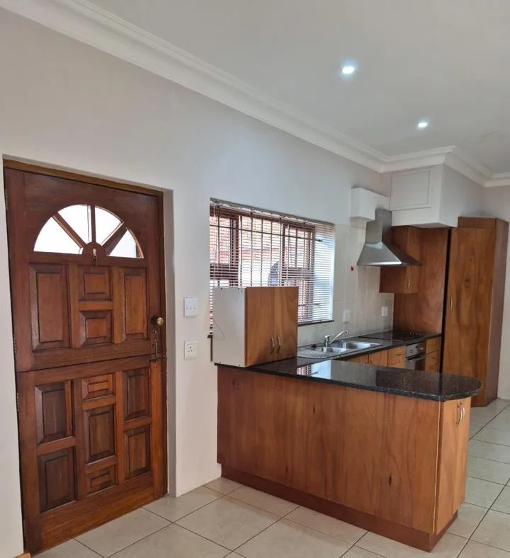 1 Bedroom Apartment / flat to rent in Hillcrest Central