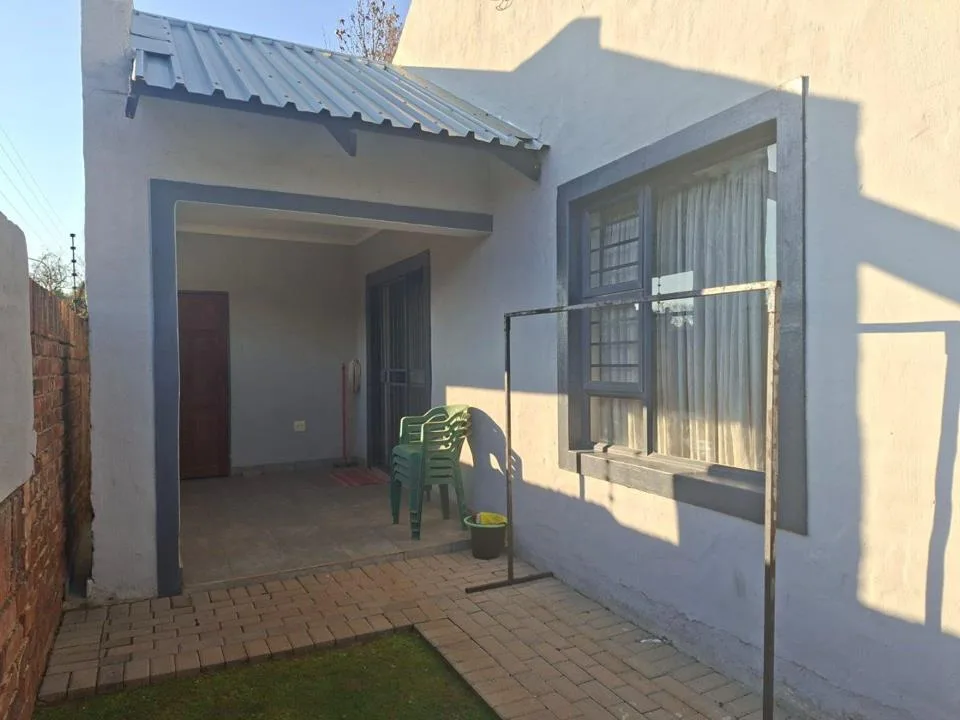 2 Bedroom House for sale in Potchefstroom Central