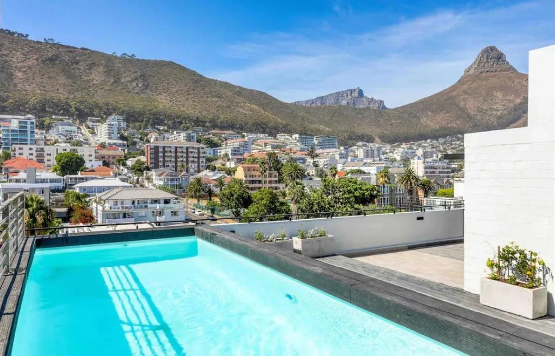 Apartment / flat to rent in Sea Point