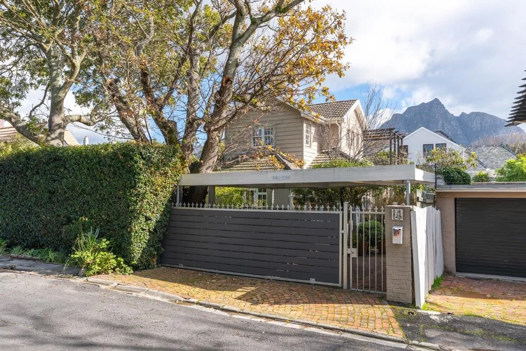 4 Bedroom House to rent in Rondebosch