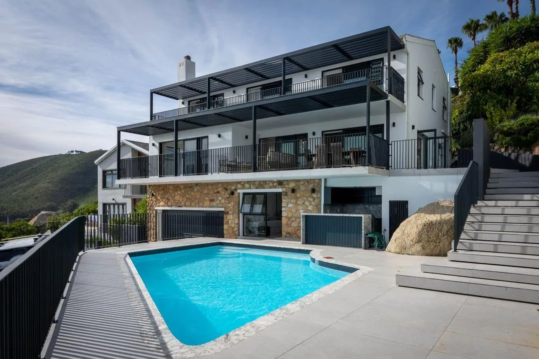 3 Bedroom House to rent in Bantry Bay