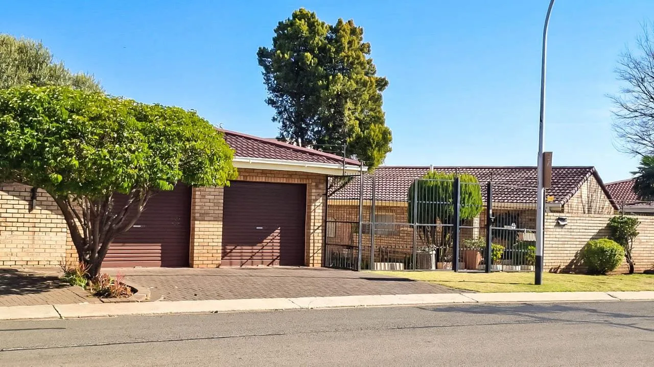 3 Bedroom Townhouse to rent in Hillsboro