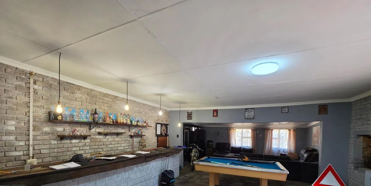 3 Bedroom House for sale in Aerorand