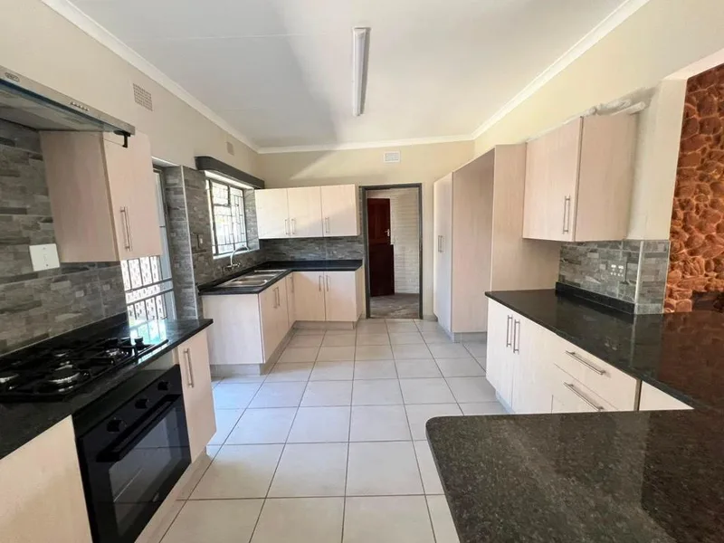 4 Bedroom House to rent in Kameeldoringpark
