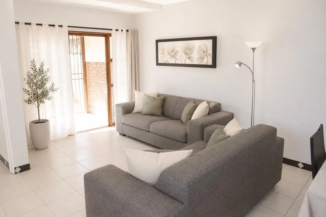 3 Bedroom Townhouse for sale in Langenhovenpark