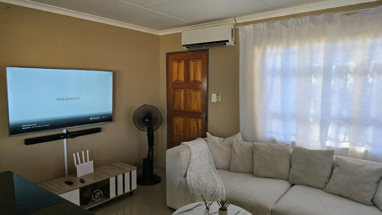 2 Bedroom House for sale in Karino
