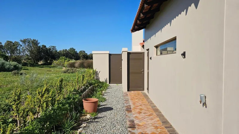 2 Bedroom Apartment / flat to rent in Langebaan Country Estate