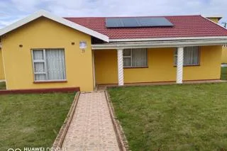 3 Bedroom House for sale in Siyakha