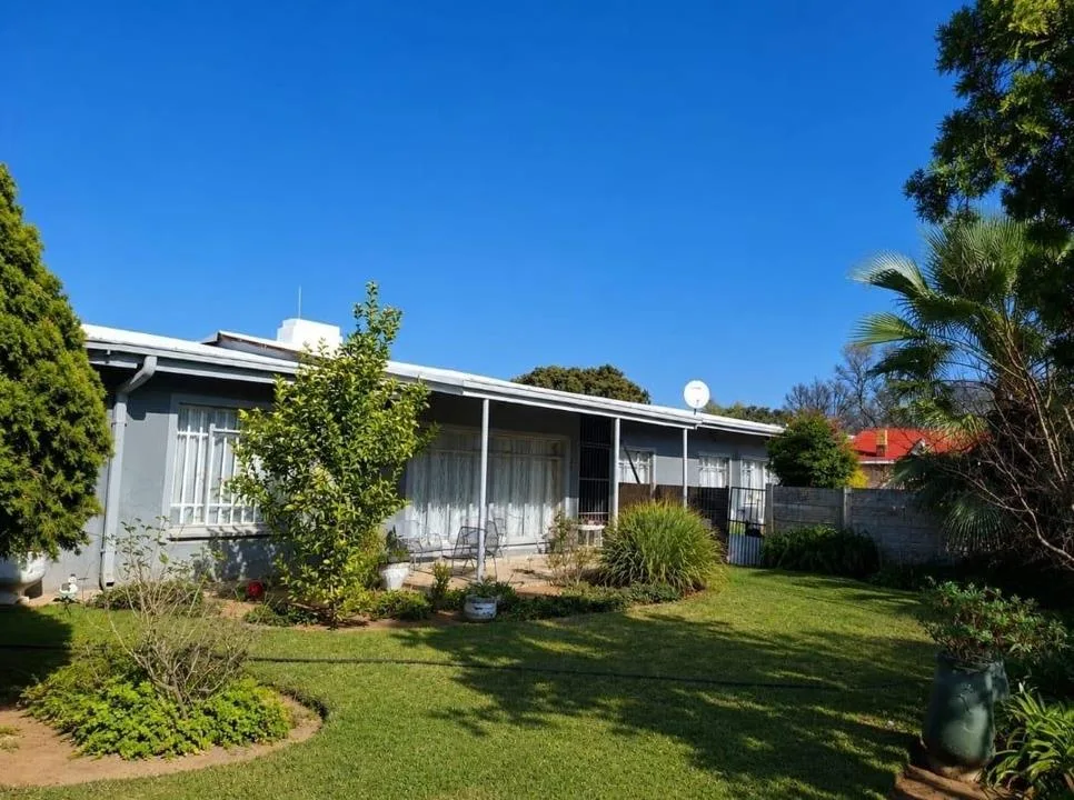 5 Bedroom House for sale in Vryburg