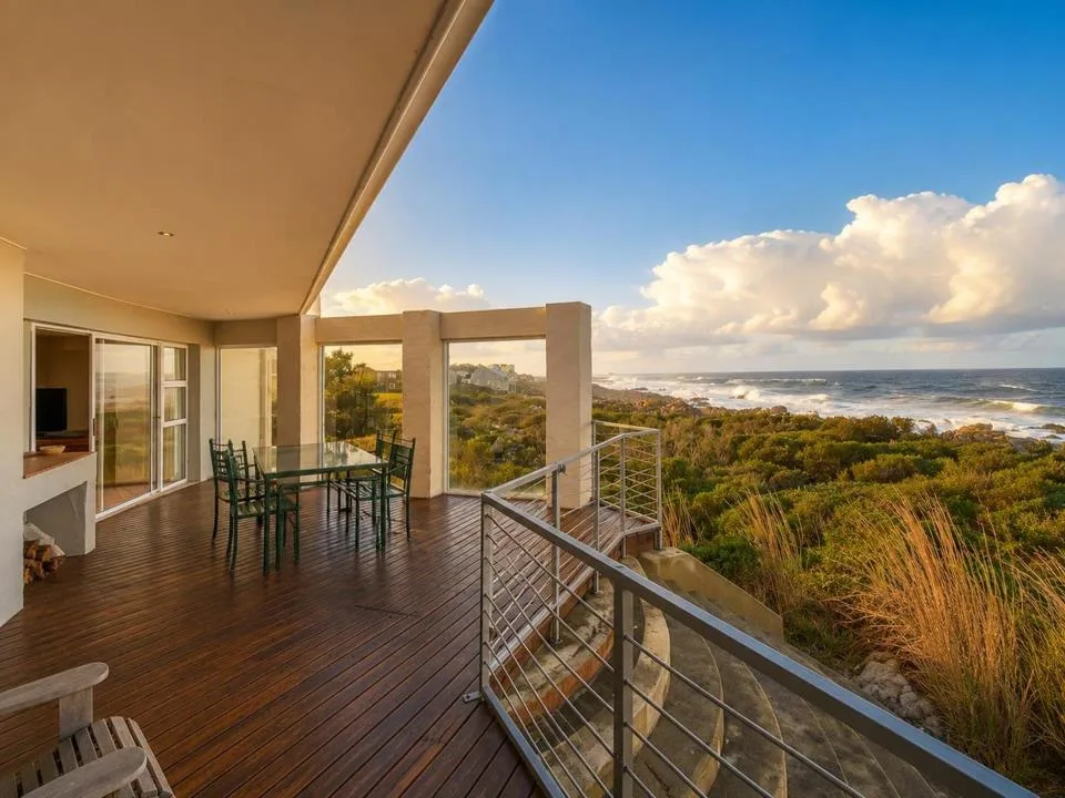 2 Bedroom House to rent in Sunny Seas Estate