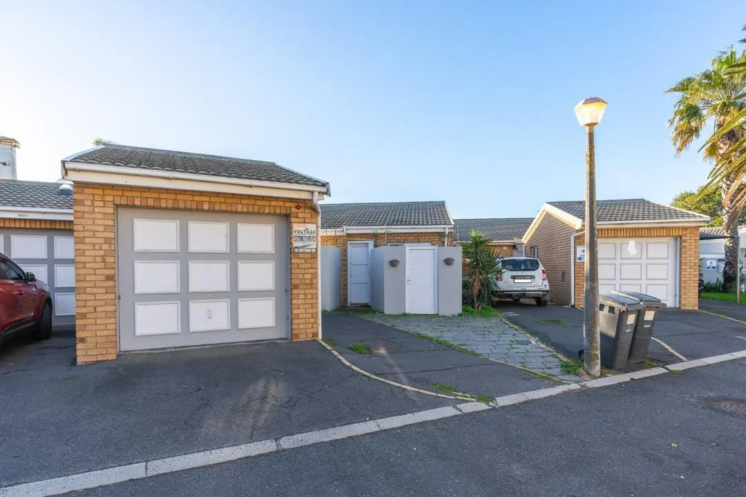 2 Bedroom Townhouse to rent in Milnerton Ridge