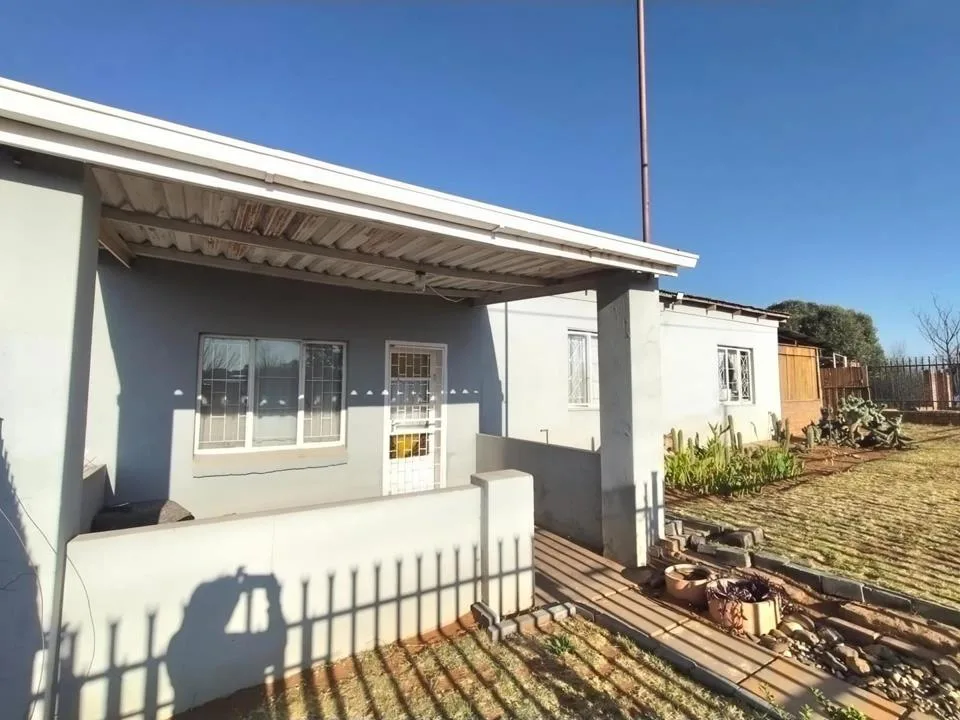 3 Bedroom House for sale in Dibeng