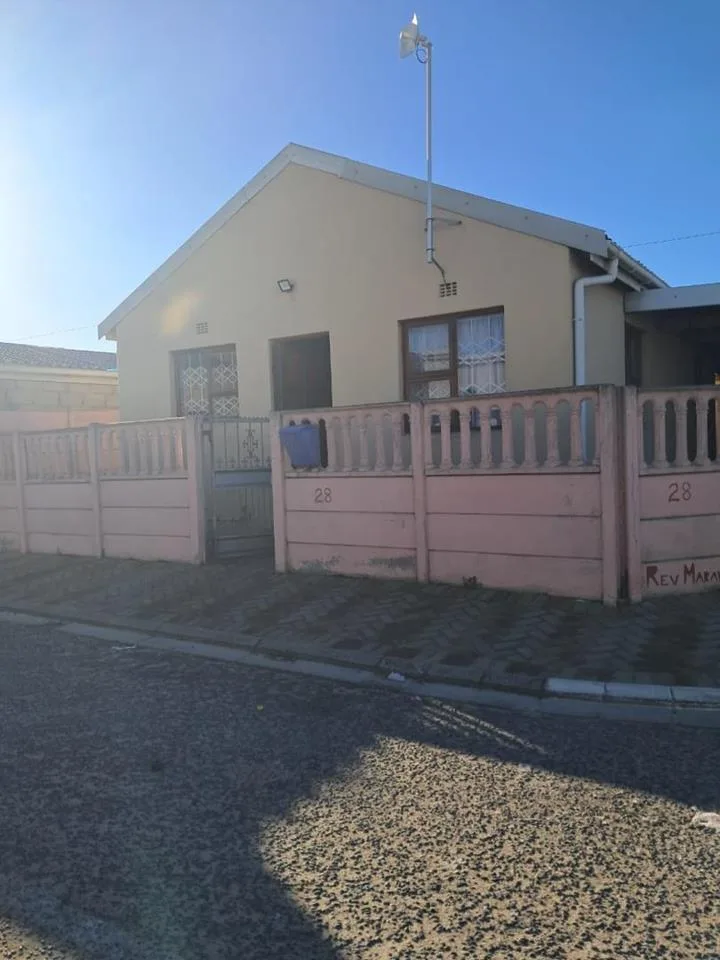 2 Bedroom Apartment / flat to rent in Mandela Park