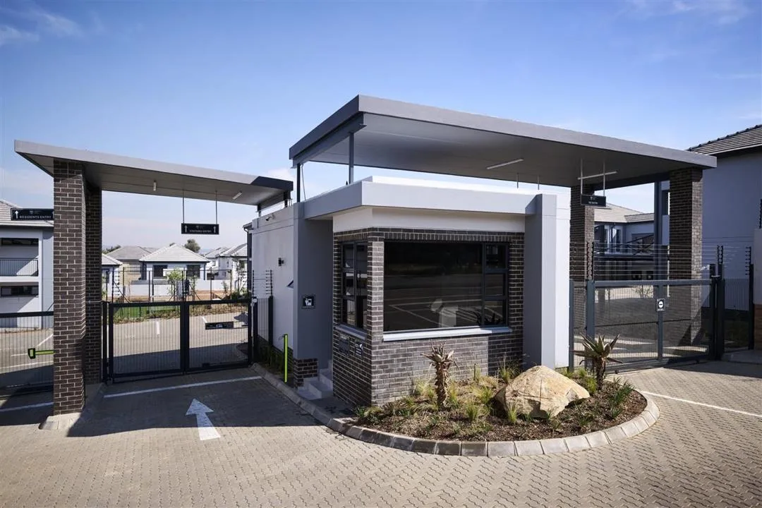 2 Bedroom Apartment / flat to rent in Fourways