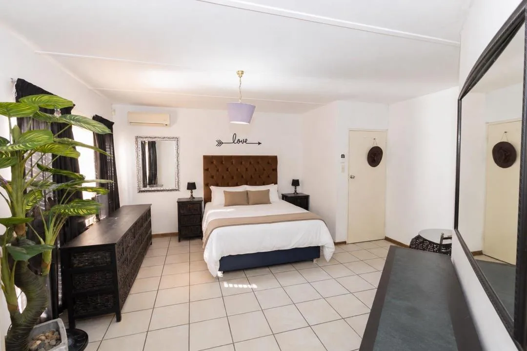 3 Bedroom Townhouse for sale in Westdene