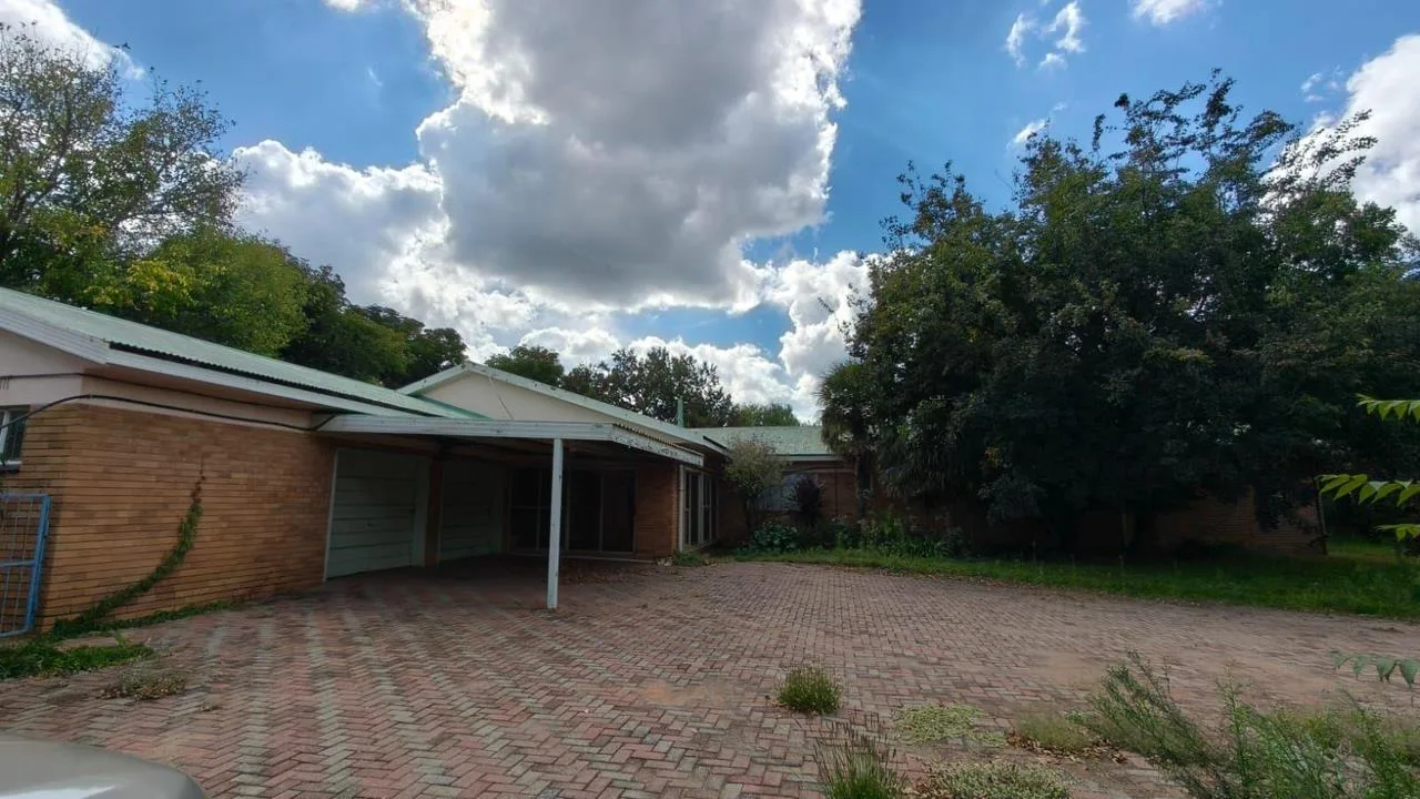 4 Bedroom House for sale in Hennenman