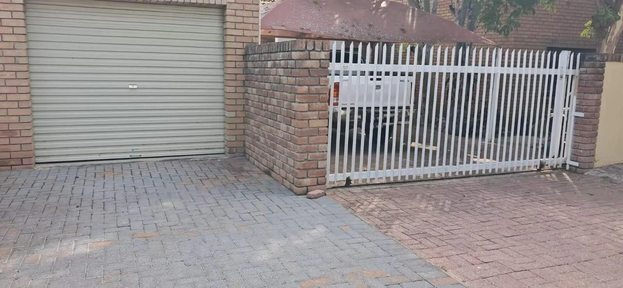 2 Bedroom House to rent in Bendor Place