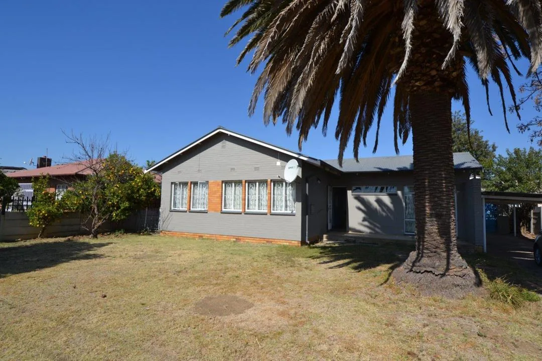 3 Bedroom House for sale in Ross Kent South