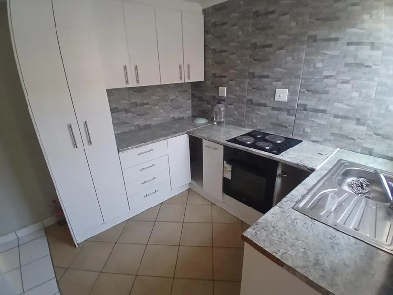 2 Bedroom House to rent in Sydenham