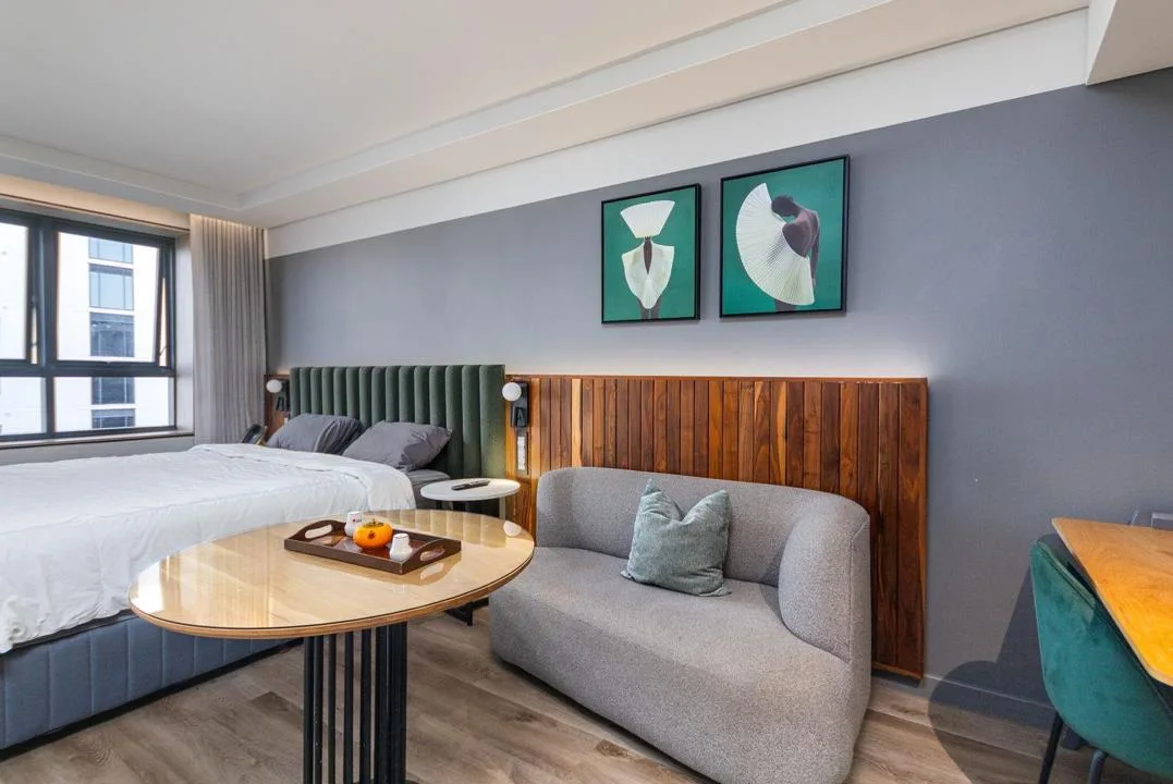0.5 Bedroom Apartment / flat to rent in Cape Town City Centre