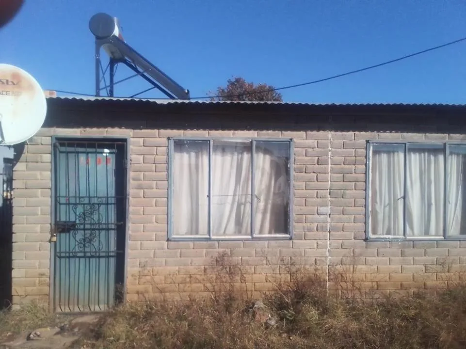 2 Bedroom House for sale in Motse Khotso Taole