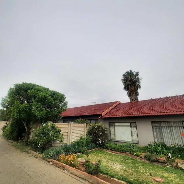 3 Bedroom Apartment / flat for sale in Fauna