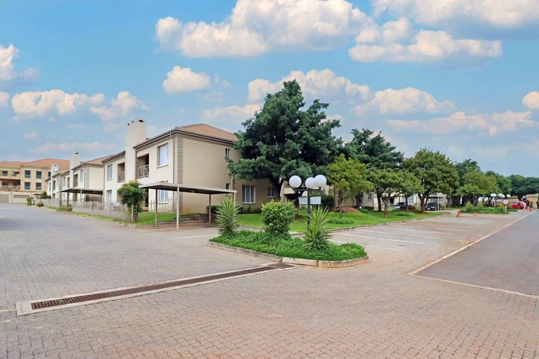 2 Bedroom Townhouse to rent in Oriel
