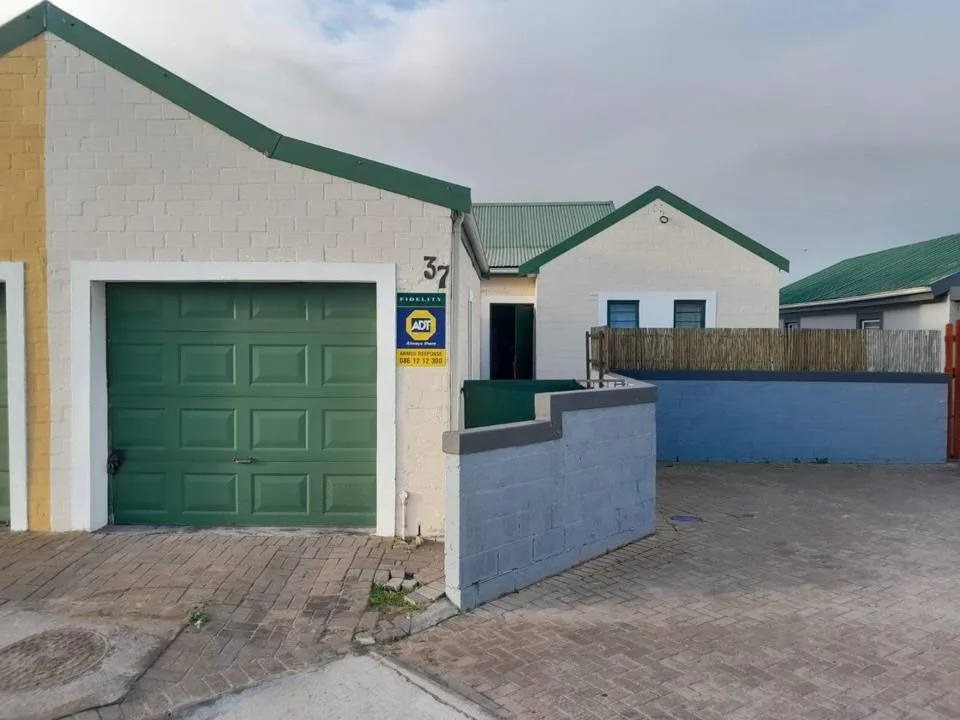 2 Bedroom House to rent in Saldanha Central