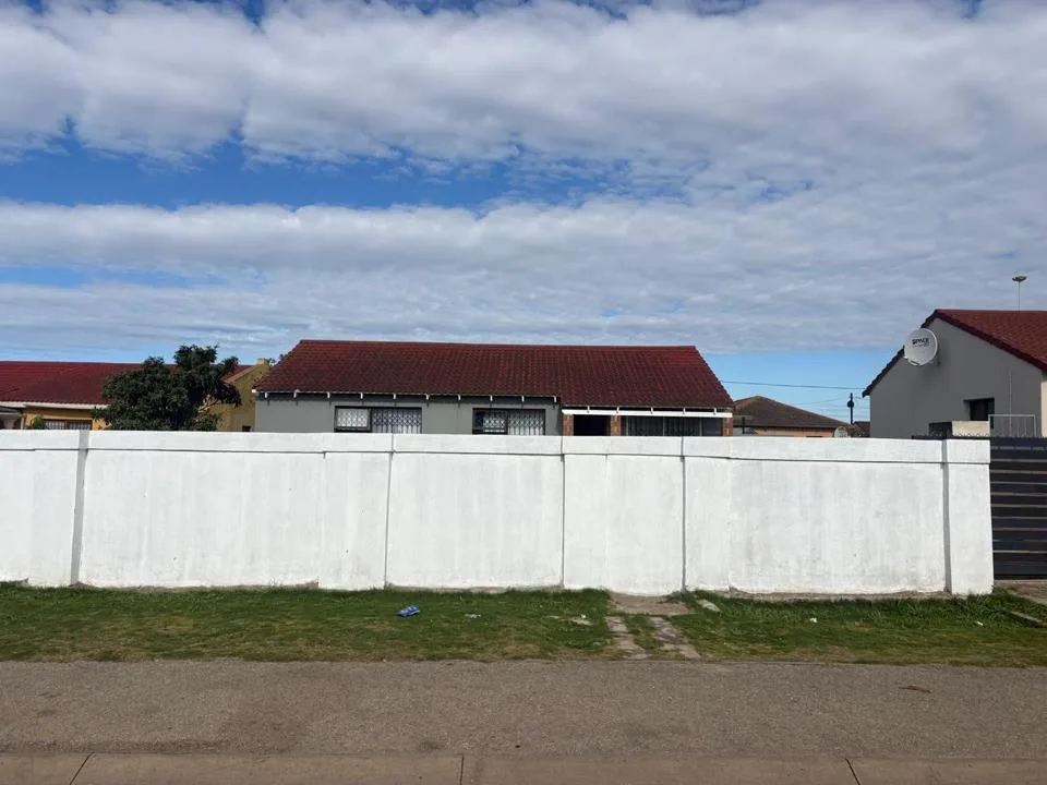 3 Bedroom House for sale in Kwadwesi